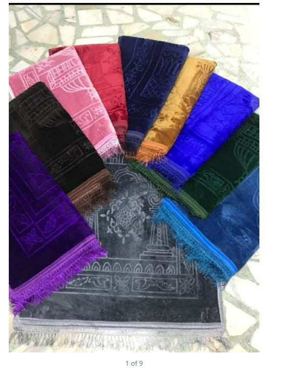 Raschel Embossed Prayer Mat with Tassels – Soft & Elegant