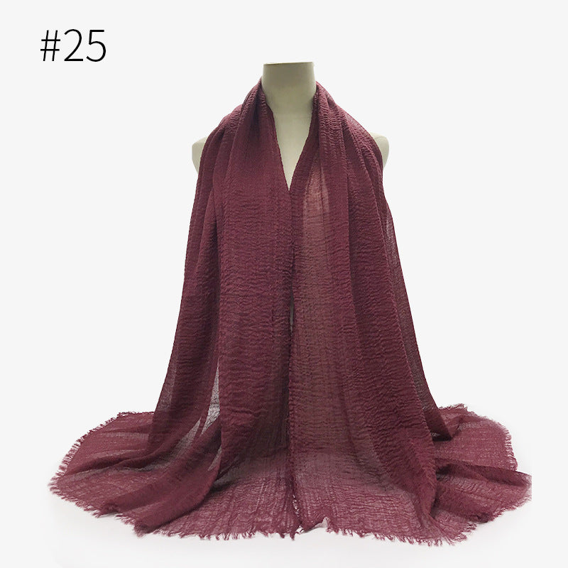 Soft Bubble Cotton Hijab with Fringes – Elegant & Cozy