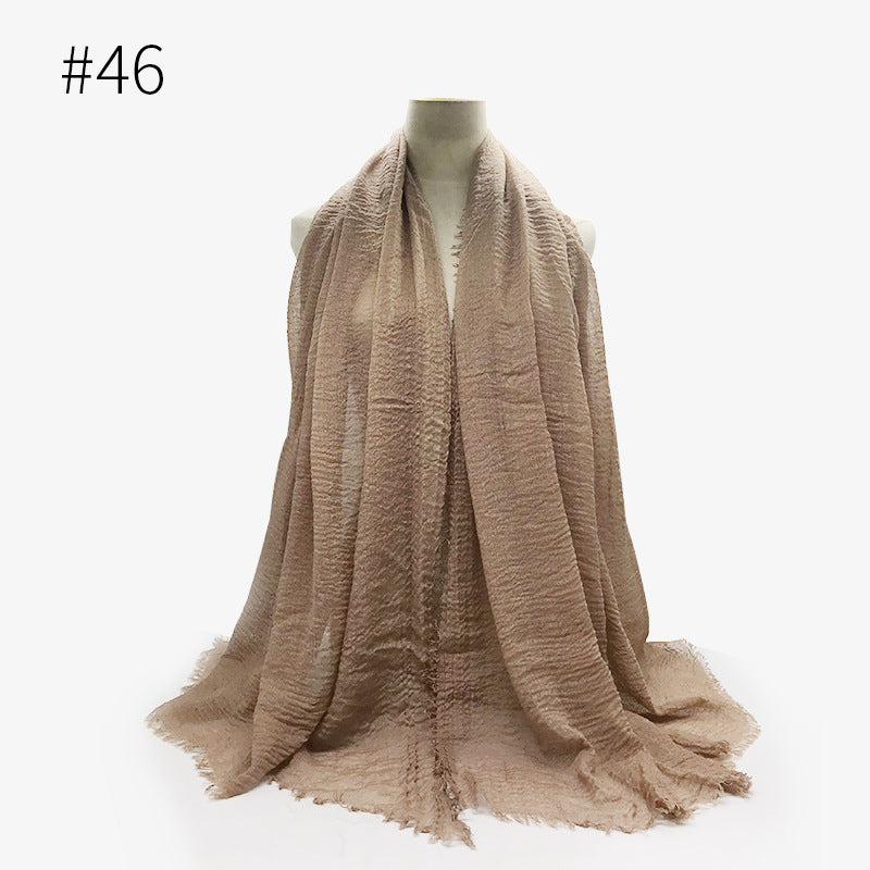Soft Bubble Cotton Hijab with Fringes – Elegant & Cozy