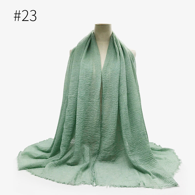 Soft Bubble Cotton Hijab with Fringes – Elegant & Cozy
