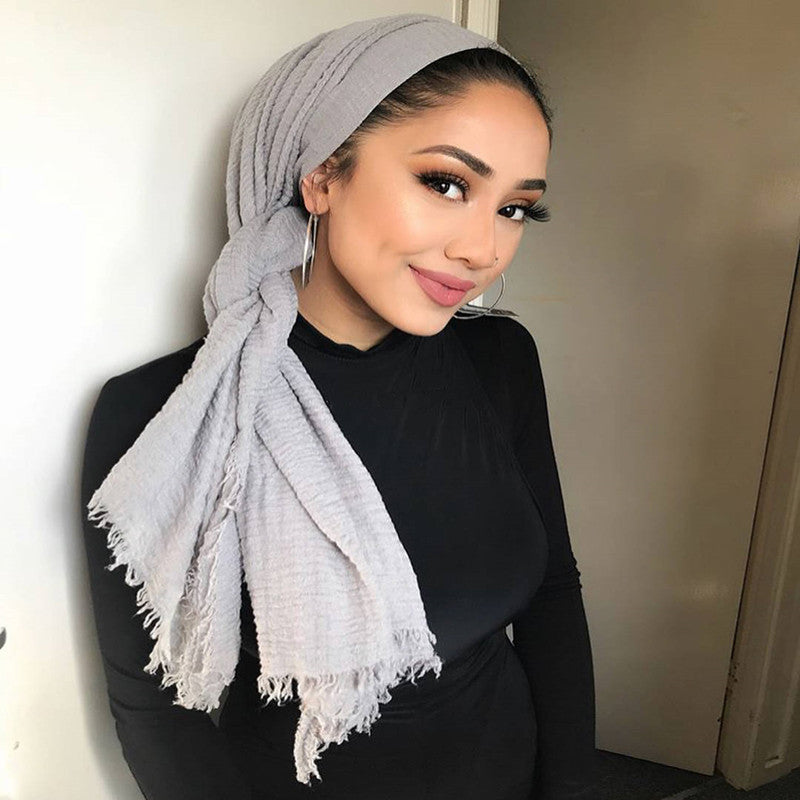 Soft Bubble Cotton Hijab with Fringes – Elegant & Cozy