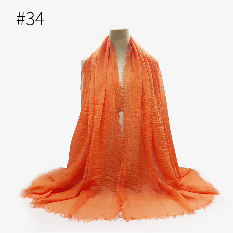 Soft Bubble Cotton Hijab with Fringes – Elegant & Cozy