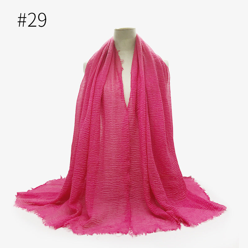 Soft Bubble Cotton Hijab with Fringes – Elegant & Cozy