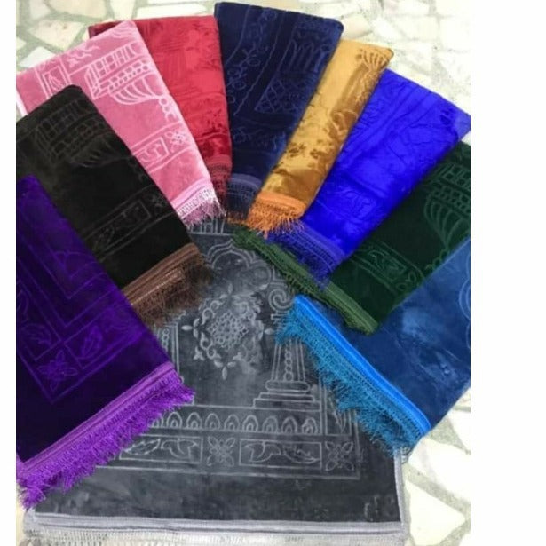 Raschel Embossed Prayer Mat with Tassels – Soft & Elegant