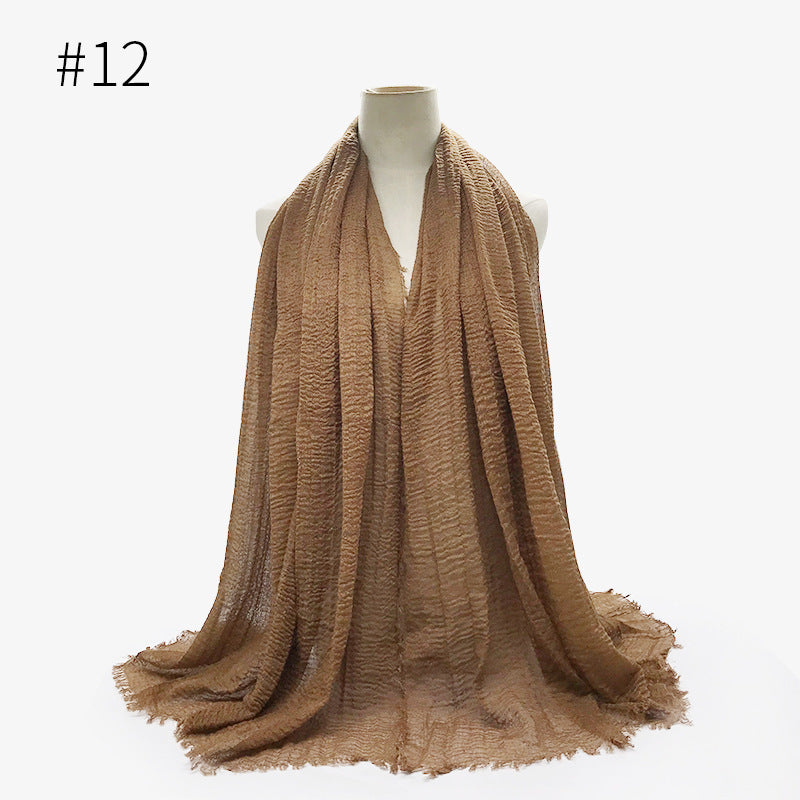 Soft Bubble Cotton Hijab with Fringes – Elegant & Cozy