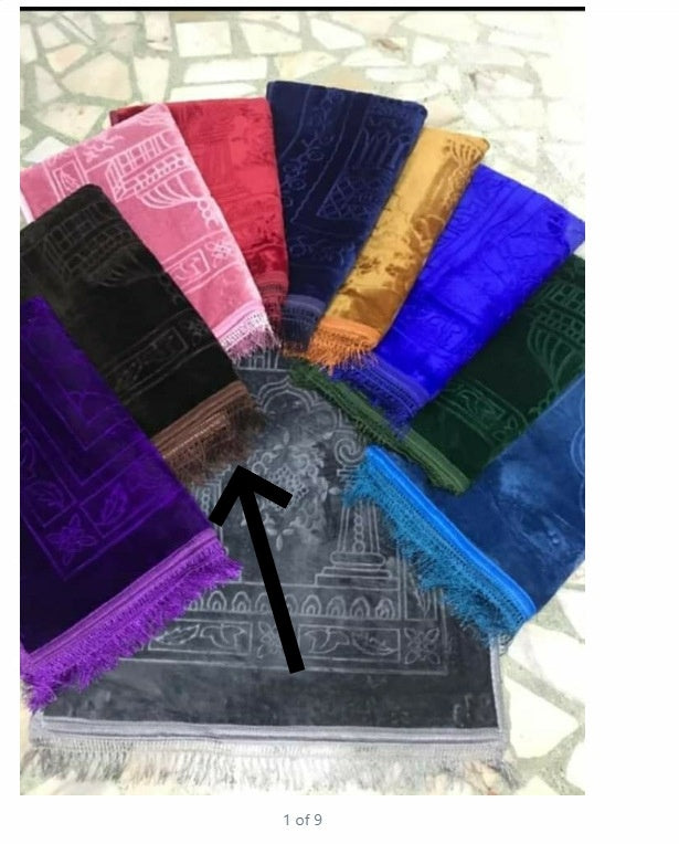 Raschel Embossed Prayer Mat with Tassels – Soft & Elegant