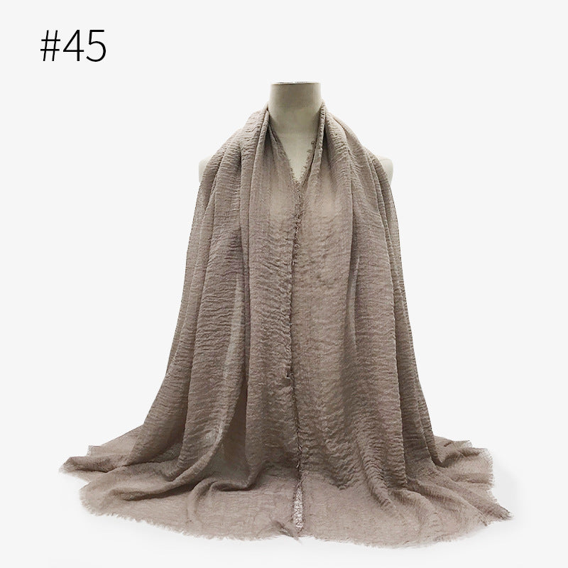 Soft Bubble Cotton Hijab with Fringes – Elegant & Cozy