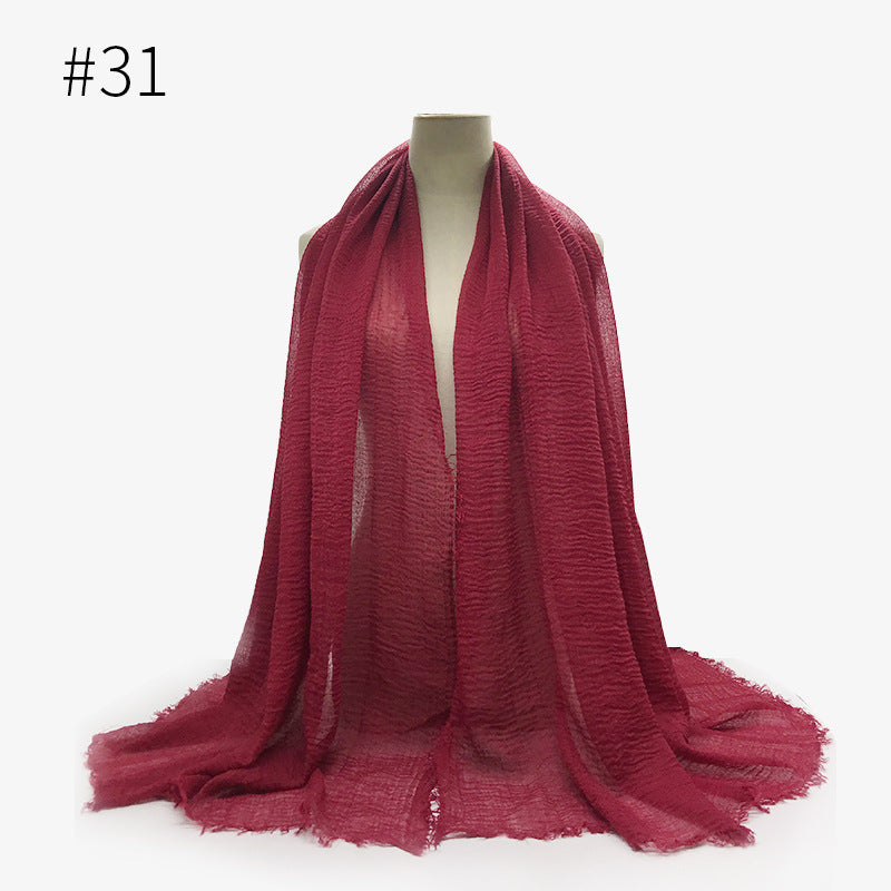Soft Bubble Cotton Hijab with Fringes – Elegant & Cozy