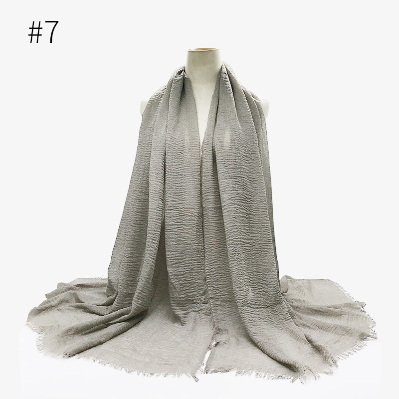 Soft Bubble Cotton Hijab with Fringes – Elegant & Cozy