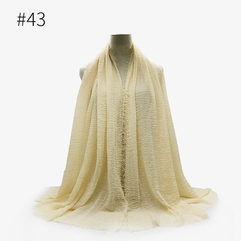 Soft Bubble Cotton Hijab with Fringes – Elegant & Cozy