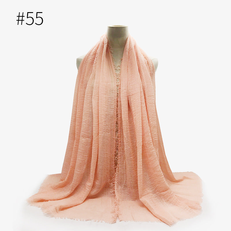 Soft Bubble Cotton Hijab with Fringes – Elegant & Cozy