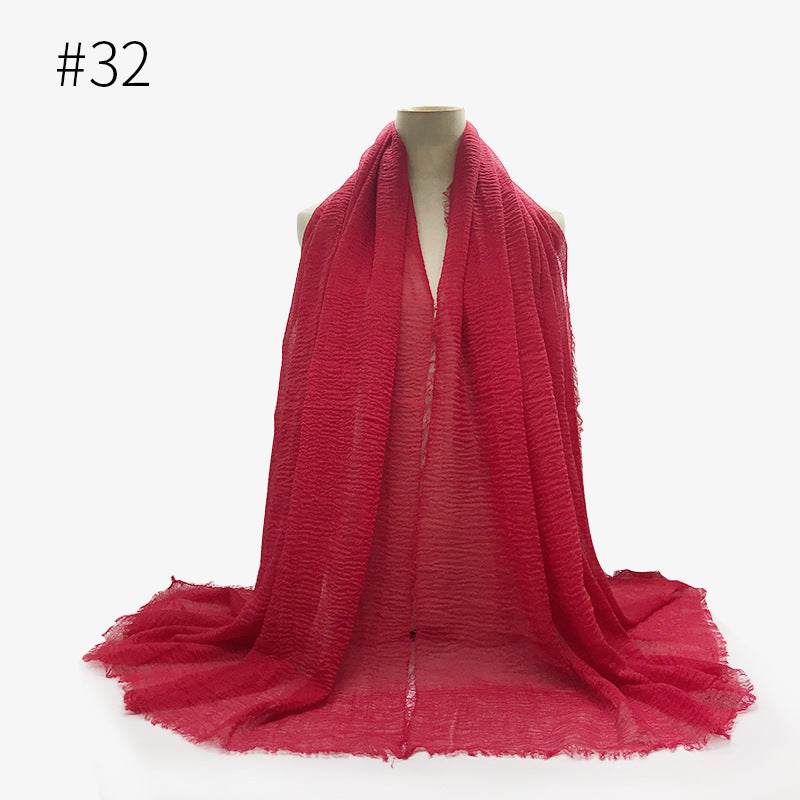 Soft Bubble Cotton Hijab with Fringes – Elegant & Cozy