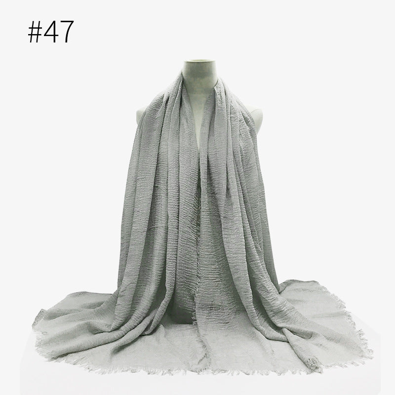 Soft Bubble Cotton Hijab with Fringes – Elegant & Cozy
