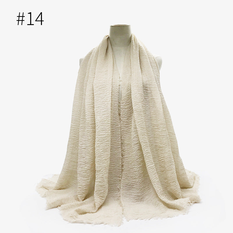 Soft Bubble Cotton Hijab with Fringes – Elegant & Cozy