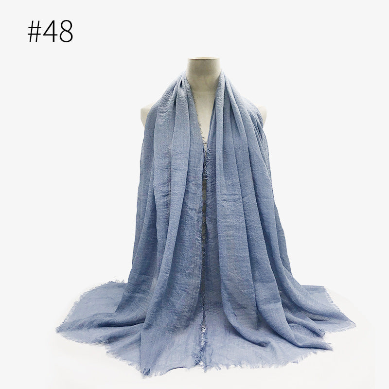 Soft Bubble Cotton Hijab with Fringes – Elegant & Cozy