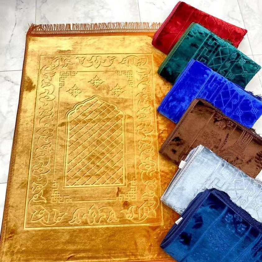 Raschel Embossed Prayer Mat with Tassels – Soft & Elegant